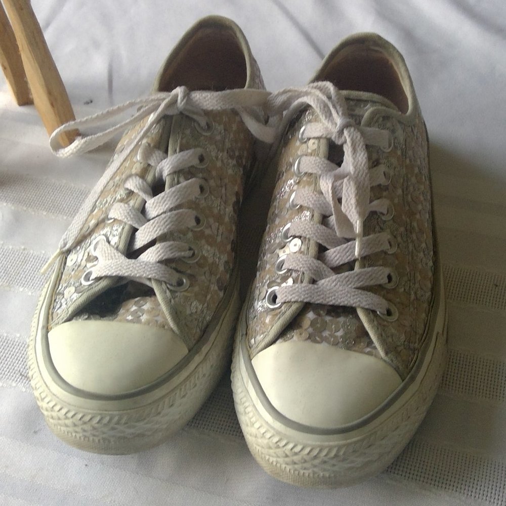 Converse All Stars, Silver Sequence, Size 6.5